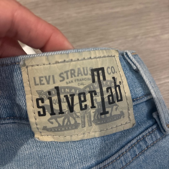Levi's Light Blue Mom Jeans - Picture 7 of 7
